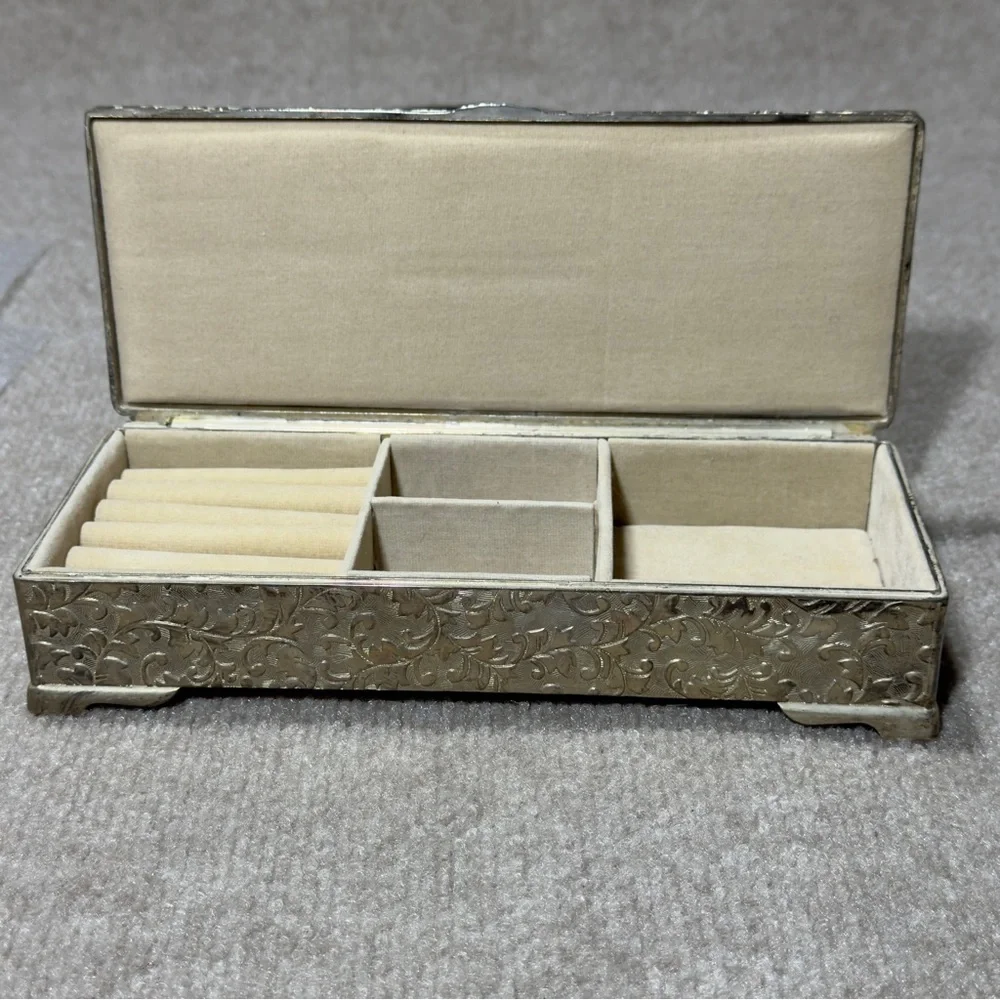 International Silver Jewelry Box Engraved Floral Trinket Vanity VTG Silverplate